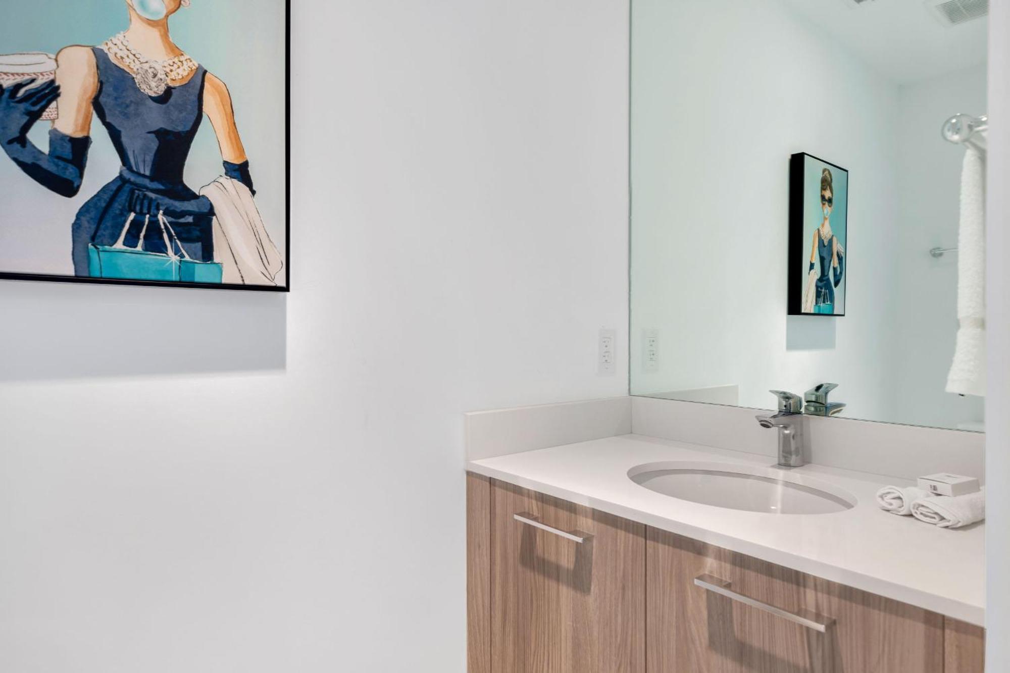 Apartment Exclusive One-bedroom High-rise In *