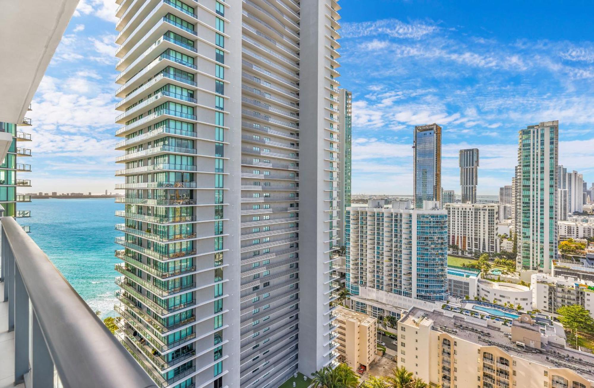 Apartment Exclusive One-bedroom High-rise In Miami