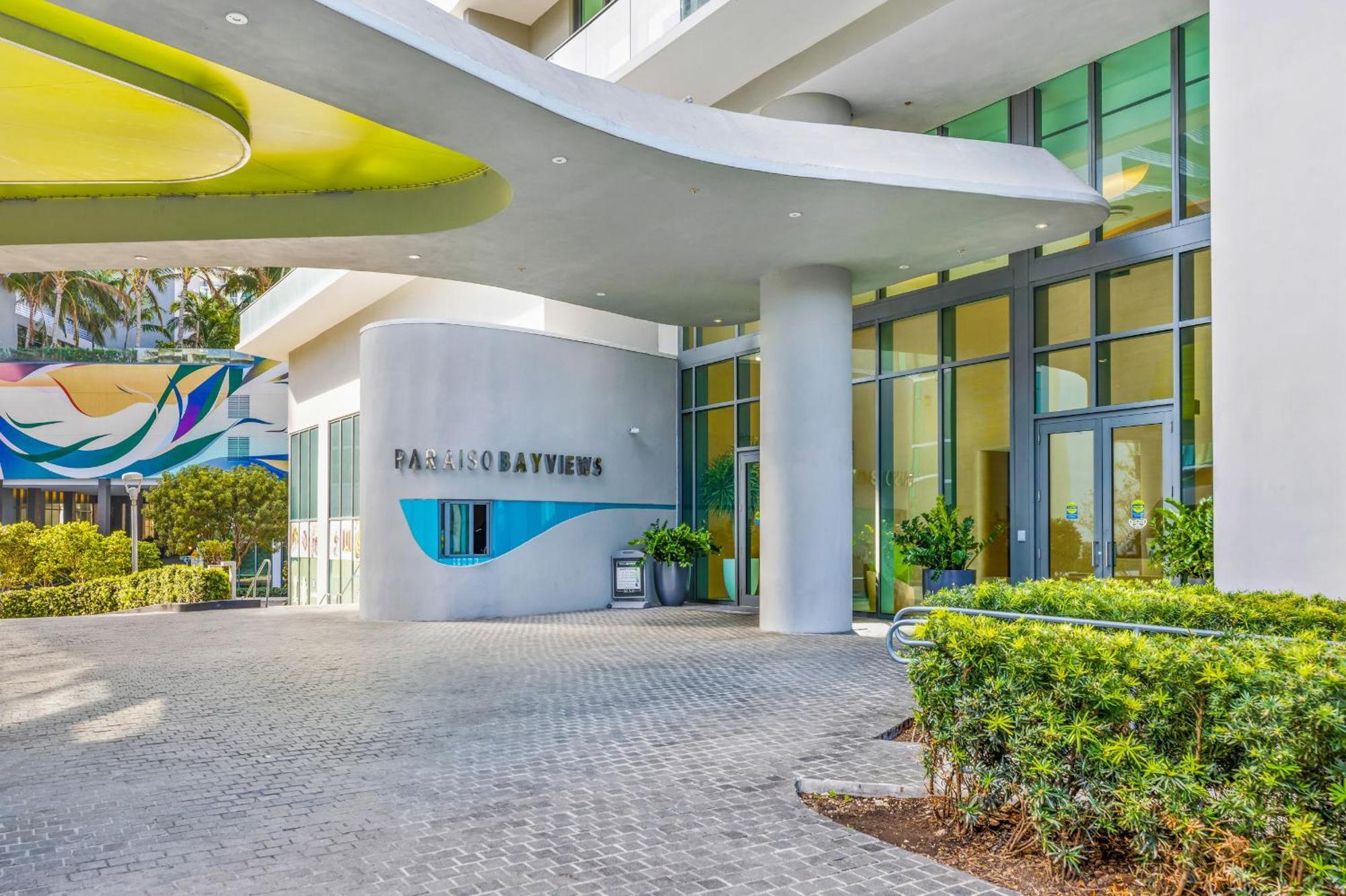 Exclusive One-bedroom High-rise In